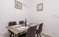 Půdorys ubytování Stunning Apartment In Baric Draga