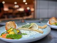 Jídlo v penzionu – hostince nebo okolí