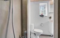 Koupelna v ubytování Pet Friendly Home In Videbæk With Wifi