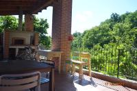 A balcony or terrace at B&B Cascina Bedria