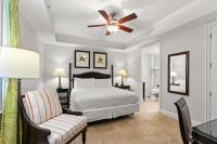 Ein Bett oder Betten in einem Zimmer der Unterkunft Beachside Resort &amp; Residences