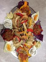 Φαγητό σε αυτό το διαμέρισμα ή κάπου εκεί κοντά