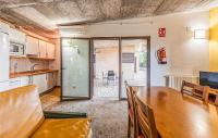 Kuchyň nebo kuchyňský kout v ubytování Cozy Apartment In Valencia De Alcantara