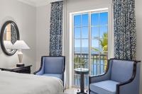 Ein Bett oder Betten in einem Zimmer der Unterkunft Beachside Resort &amp; Residences