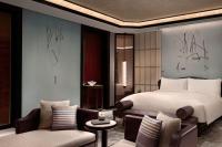 The Ritz-Carlton, Nanjingにあるベッド