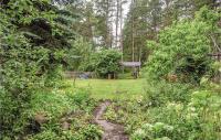 Ogród w obiekcie Holiday Home Drezdenko Lubiatów Ii