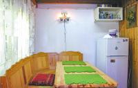 Kuchnia lub aneks kuchenny w obiekcie Holiday Home Drezdenko Lubiatów Ii