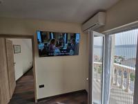 TV a/nebo společenská místnost v ubytování Villa More Sveti Petar na Moru with pool and sea view