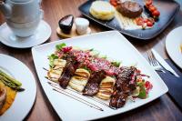 Jídlo v penzionu nebo okolí