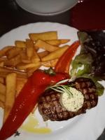 Jídlo v hotelu nebo okolí