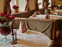 Ресторан / где поесть в Hotel Waldblick BSR Garten mit Pavillons im Schwarzwald, ideal für Paare, Familien, Hunde