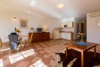 Kuchyňa alebo kuchynka v ubytovaní Apartments in Crikvenica 14070