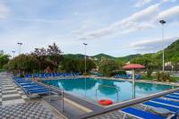 Basen w obiekcie Hotel Petrarca Terme lub w pobliżu