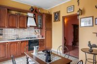 A kitchen or kitchenette at La Musica in the Heart of Sorrento, 100 m from Station
