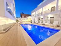Elegant Maltepe by Travel Pro Services - Kallithea Halkidikiの敷地内または近くにあるプール