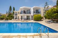Bazén v ubytování Danaos Seaside Suite 104 with Pool in Tourist Area nebo v jeho okolí