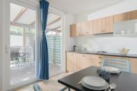 Kuchyňa alebo kuchynka v ubytovaní Elements Camping Selce Mobile homes