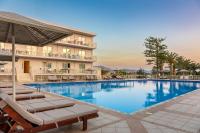 Bazén v ubytovaní Marilena Hotel alebo v jeho blízkosti
