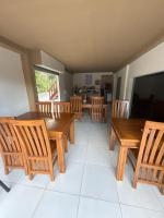 TV a/nebo společenská místnost v ubytování Satu Hati Hotel