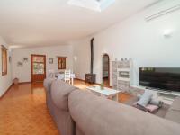 Televízia a/alebo spoločenská miestnosť v ubytovaní Holiday Home Can Garcia by Interhome