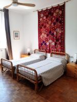 Plan piętra w obiekcie Bright apartment for 5 close to Isola district