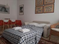 Plan piętra w obiekcie Bright apartment for 5 close to Isola district