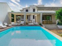 The swimming pool at or close to Holiday Home Barbara by Interhome