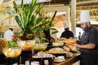 Jídlo v hotelu nebo okolí