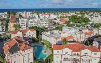 Bazén v ubytování El Dorado Apartment 1bedroom walking distance from Playa Bavaro nebo v jeho okolí