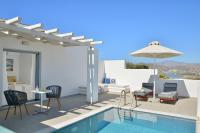 Bazén v ubytování Mythology Villas & Suites nebo v jeho okolí