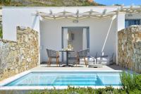 Bazén v ubytování Mythology Villas & Suites nebo v jeho okolí