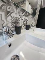Łazienka w obiekcie Appartement Le Baroque en duplex