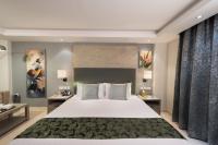 Centara Muscat Hotel Omanにあるベッド