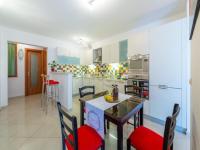 Kuchyň nebo kuchyňský kout v ubytování Feel Good Apartment