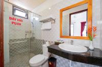 Quynh Chau Homestay Hội Anにあるバスルーム