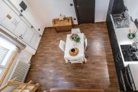 A kitchen or kitchenette at Case Appartamenti Vacanze Da Cien