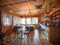 Ποτά στο Marina Sława