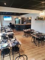 En restaurant eller et andet spisested på Le BISTRO