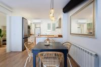 The floor plan of Spacious apartment with city view in Llafranc - 98 m²