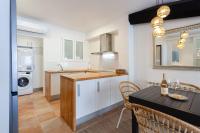 The floor plan of Spacious apartment with city view in Llafranc - 98 m²