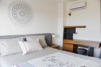 Posteľ alebo postele v izbe v ubytovaní Sea View Private Pool Villa Katrin