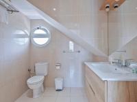 Koupelna v ubytování Apartamentos Velor