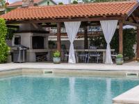 Bazén v ubytování Villa Anastasia by Interhome nebo v jeho okolí