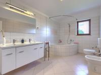 Koupelna v ubytování Villa Anastasia by Interhome