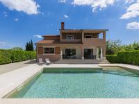 Bazén v ubytování Villa Anastasia by Interhome nebo v jeho okolí