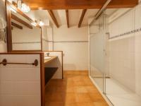 Łazienka w obiekcie Holiday Home Cas Frare ESB100 by Interhome