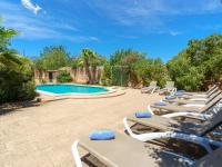 Basen w obiekcie Holiday Home Cas Frare ESB100 by Interhome lub w pobliżu
