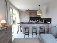 Kuchnia lub aneks kuchenny w obiekcie Apartment Le Village - VJ106 by Interhome