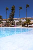 The swimming pool at or close to Fuentepark Apartments