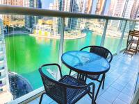 Balkón nebo terasa v ubytování Spacious Bright Marina View Apartment